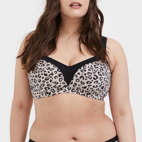 TORRID Mid Impact Leopard Print Underwire Sports Bra NWOT - Picture 1 of 14